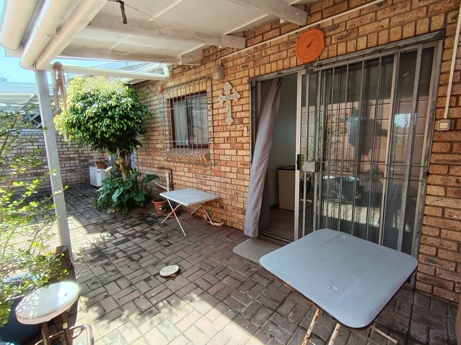 2 Bedroom Property for Sale in Jeffreys Bay Central Eastern Cape
